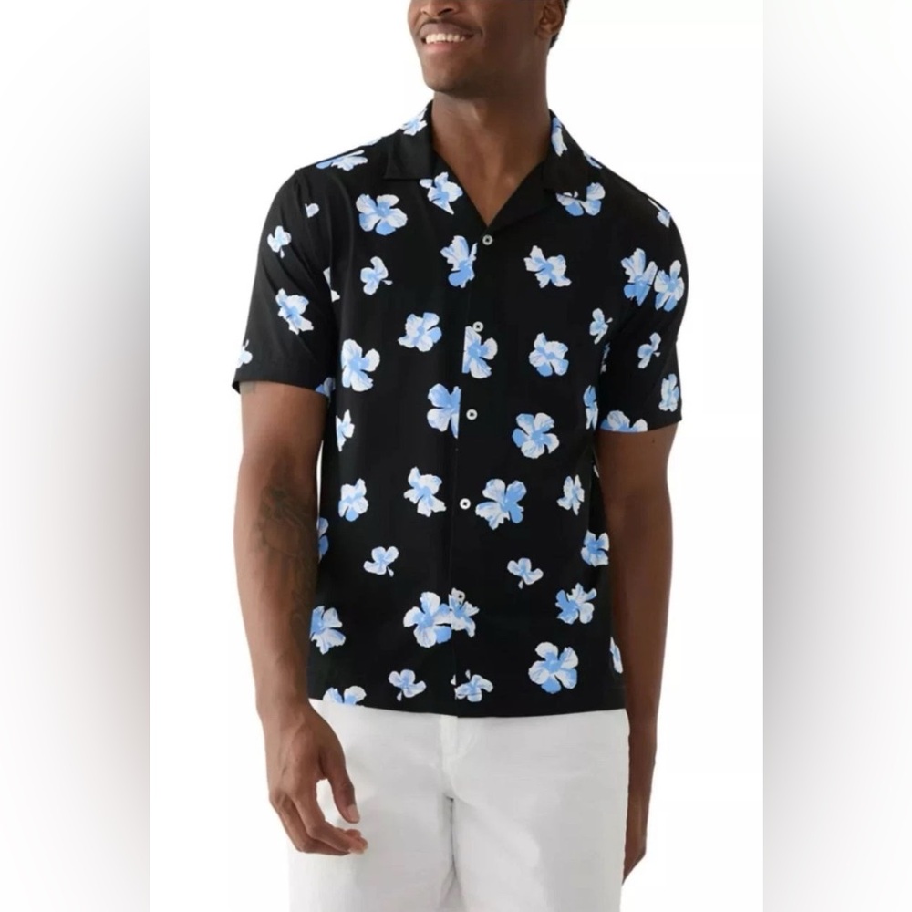 NWT Industry Men's Short Sleeve Stretch Knit Printed Button Down Shirt Size M